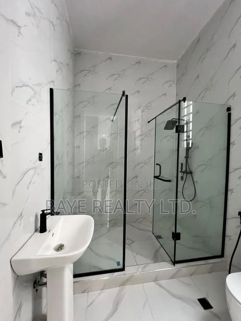5bdrm Duplex in Ajah for sale in Ajah
