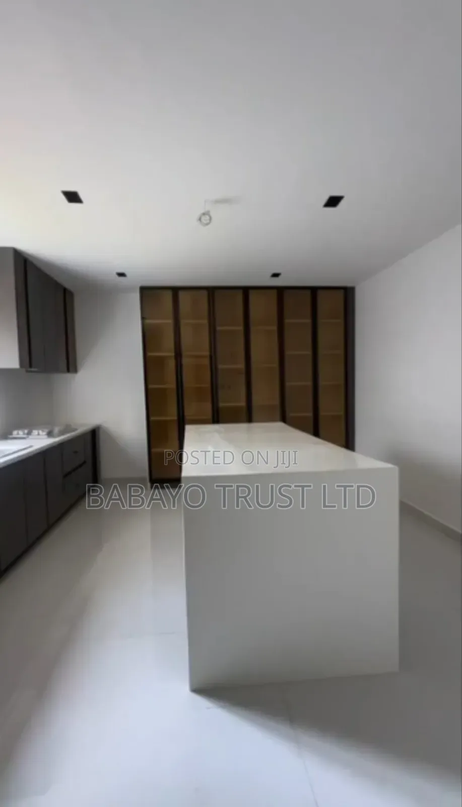 5bdrm Duplex in Banana Island for sale in Banana Island