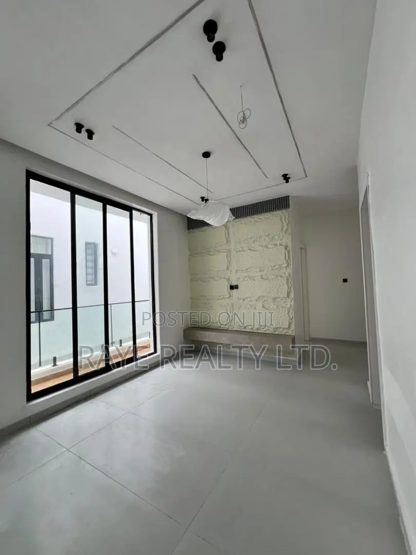 5bdrm Duplex in Ajah for sale in Ajah