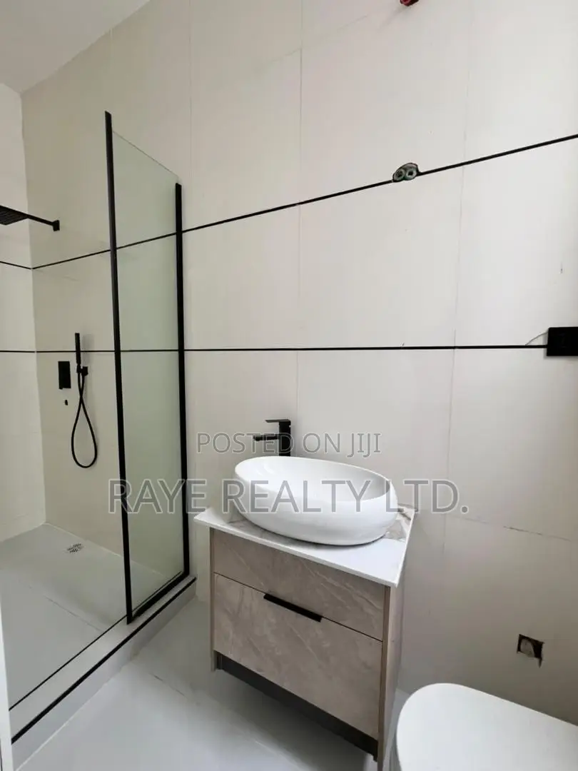 5bdrm Duplex in Ajah for sale in Ajah