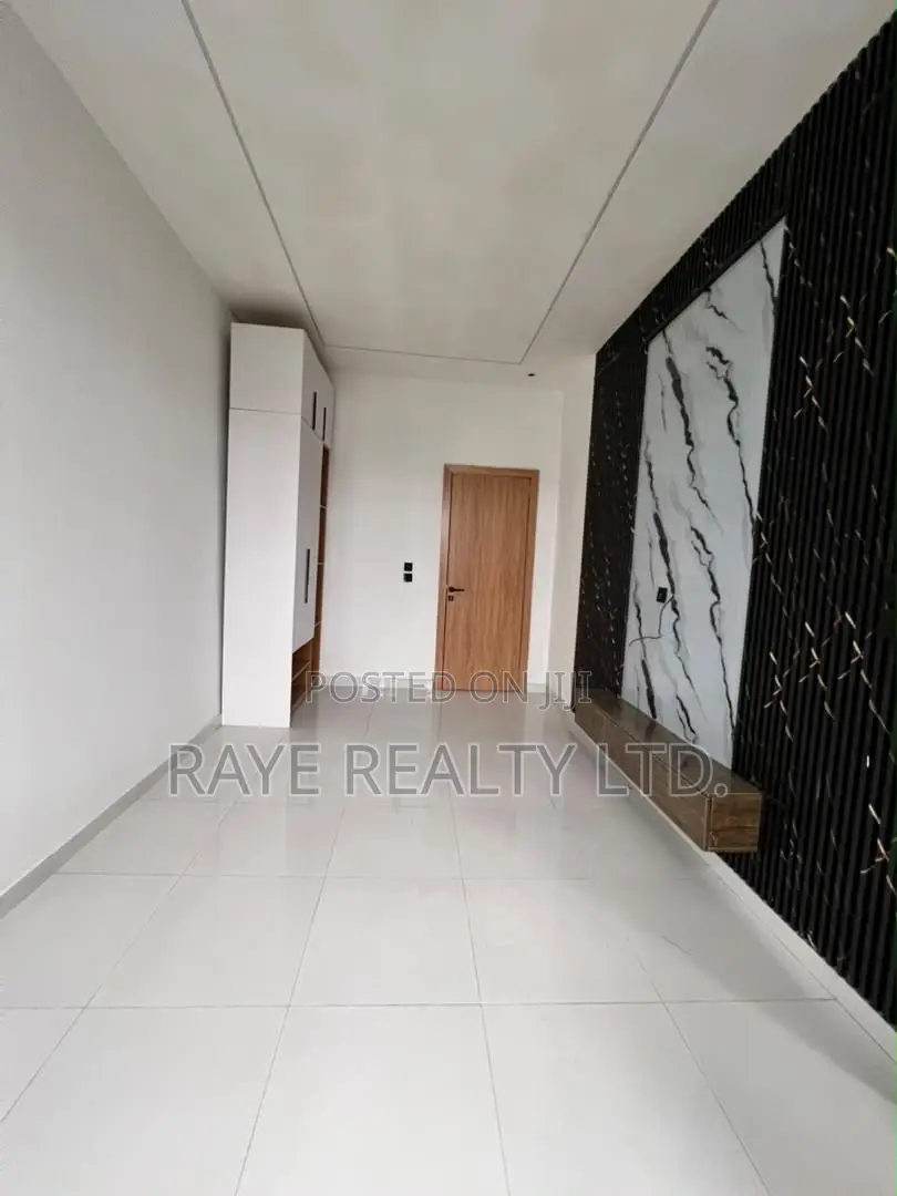 5bdrm Duplex in Ajah for sale in Ajah
