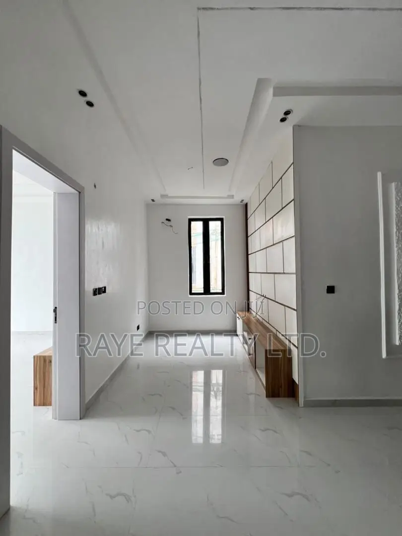 5bdrm Duplex in Ajah for sale in Ajah
