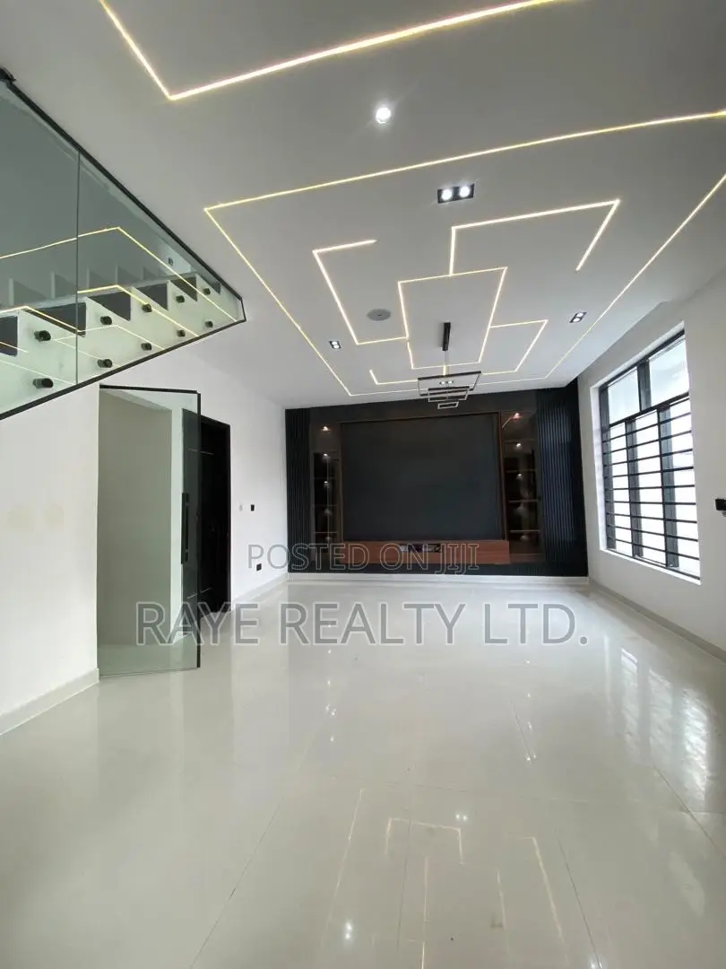 4bdrm Duplex in Sangotedo for sale in Sangotedo