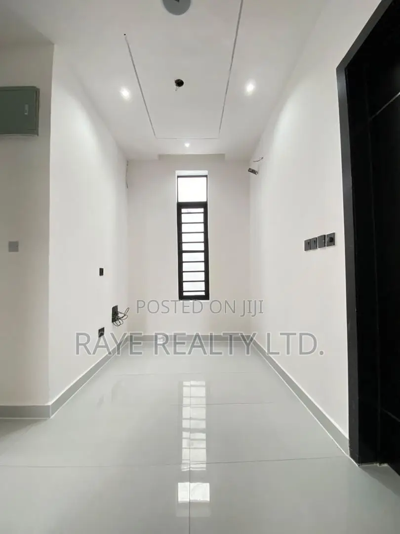 4bdrm Duplex in Sangotedo for sale in Sangotedo