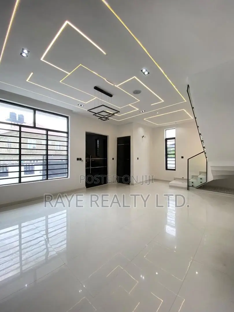 4bdrm Duplex in Sangotedo for sale in Sangotedo