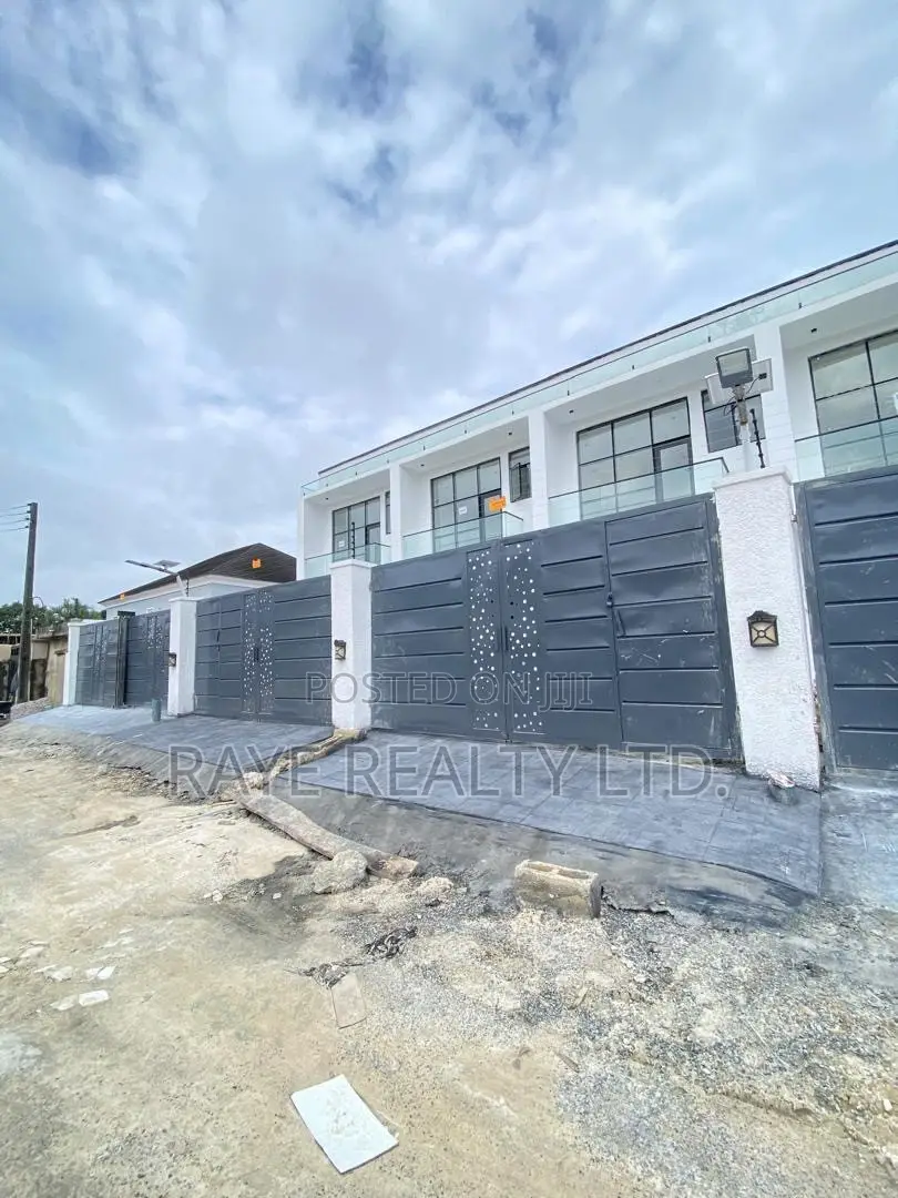 3bdrm Duplex in Sangotedo for sale in Sangotedo