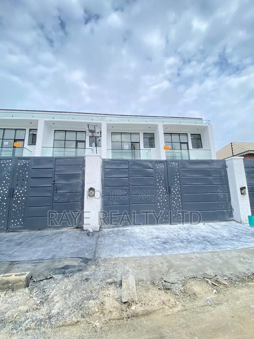 3bdrm Duplex in Sangotedo for sale in Sangotedo