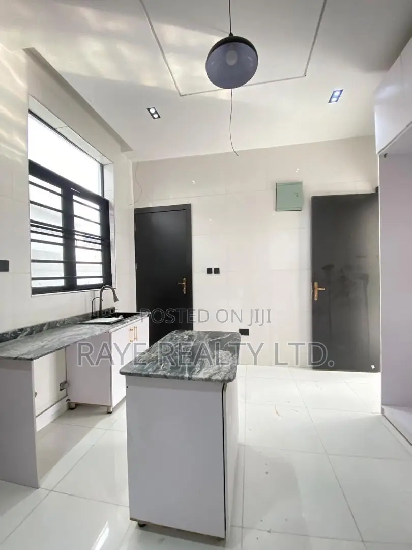 4bdrm Duplex in Sangotedo for sale in Sangotedo