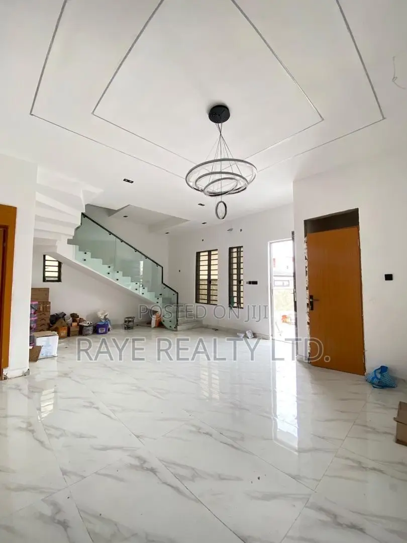 4bdrm Duplex in Sangotedo for sale in Sangotedo