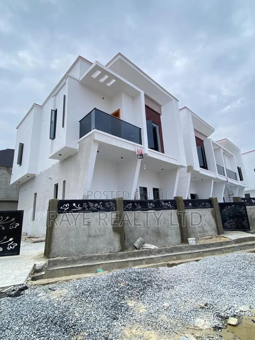 4bdrm Duplex in Sangotedo for sale in Sangotedo