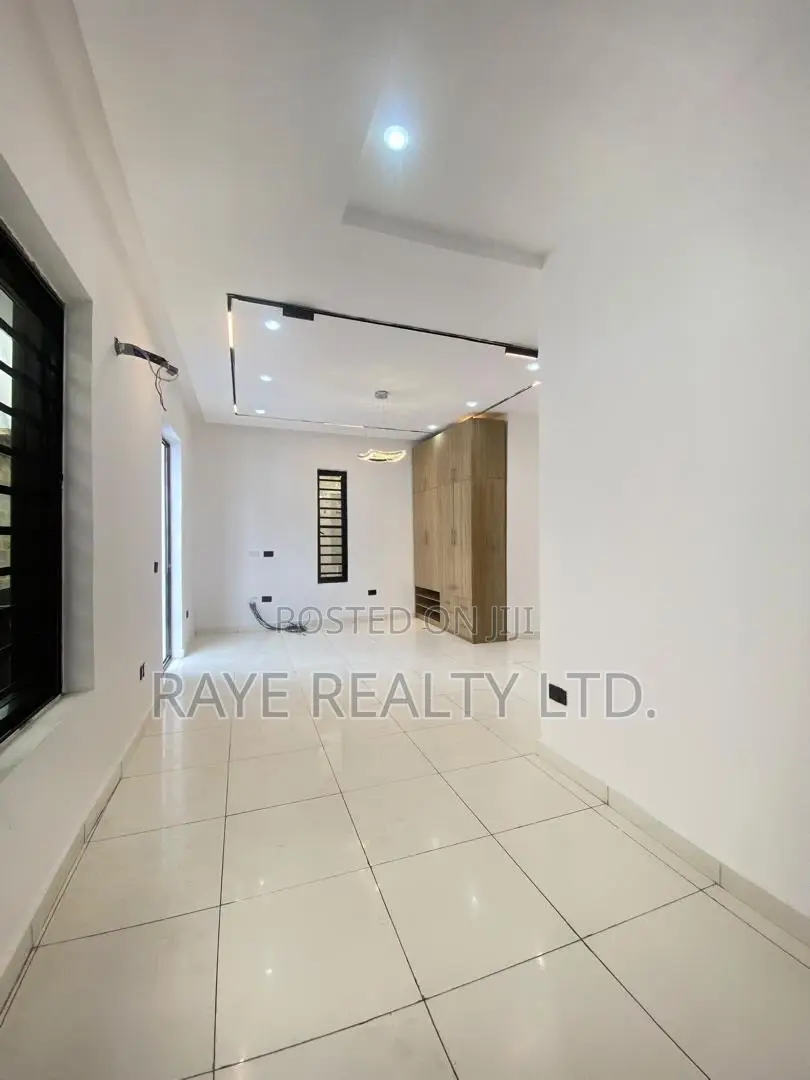 4bdrm Duplex in Sangotedo for sale in Sangotedo