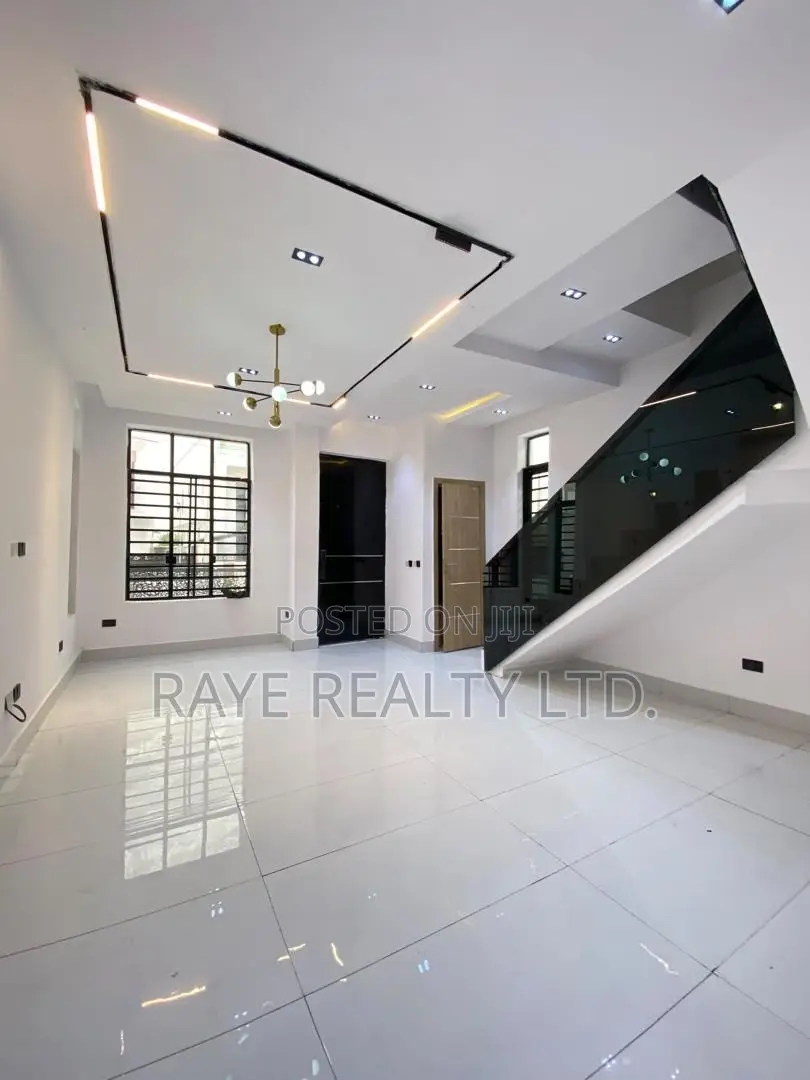 4bdrm Duplex in Sangotedo for sale in Sangotedo