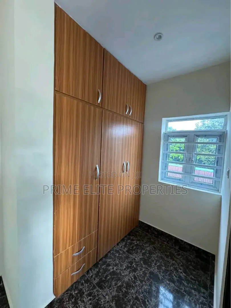 2bdrm Block of Flats in Idoro Road, Uyo, for rent in Uyo