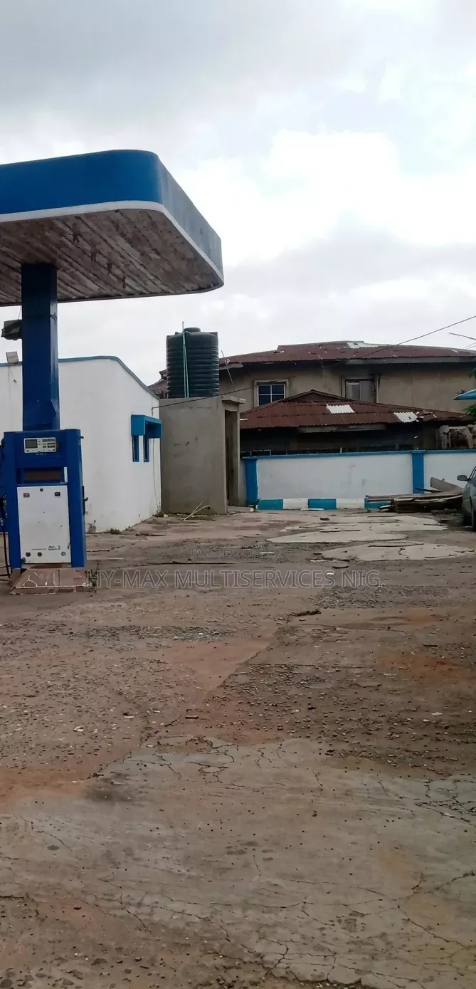 Affordable Strategic Filling Station for Sale in Ibadan in Ibadan North West