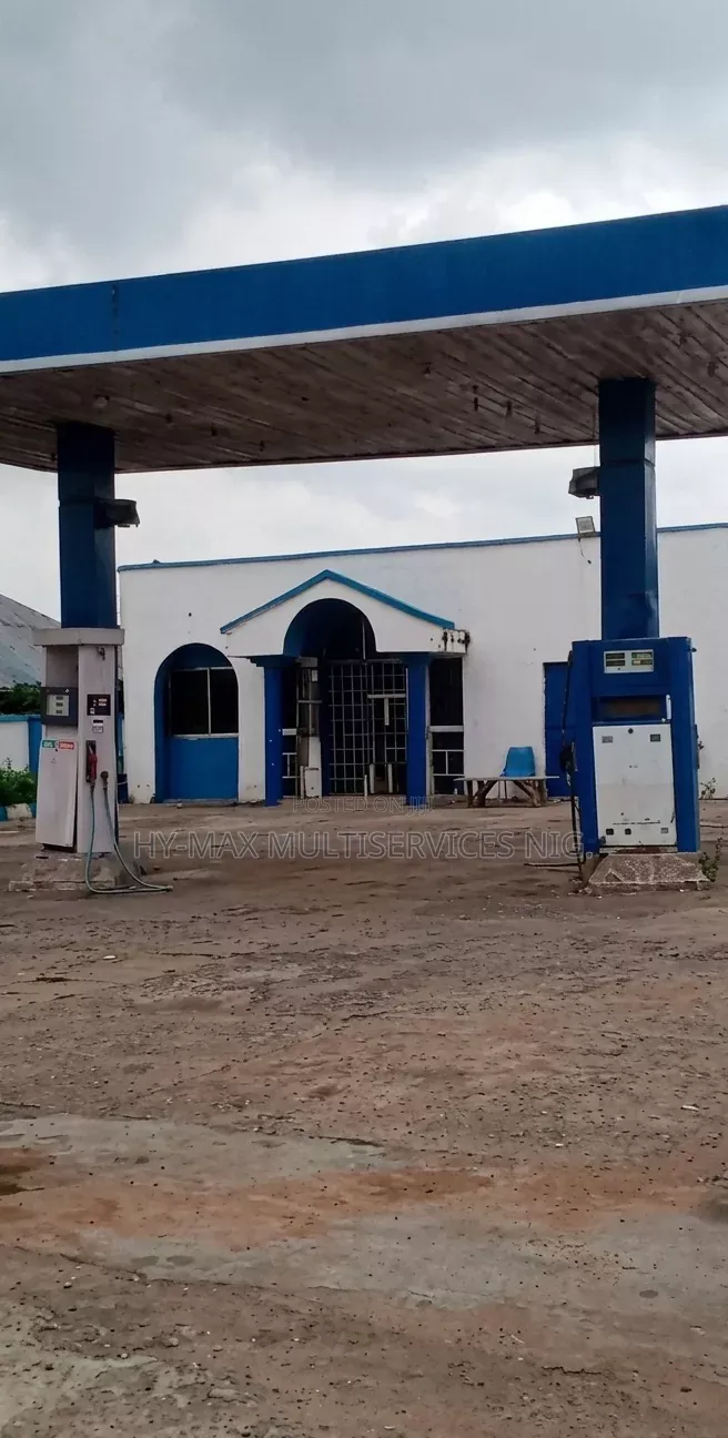 Affordable Strategic Filling Station for Sale in Ibadan in Ibadan North West