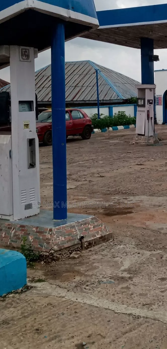 Affordable Strategic Filling Station for Sale in Ibadan in Ibadan North West