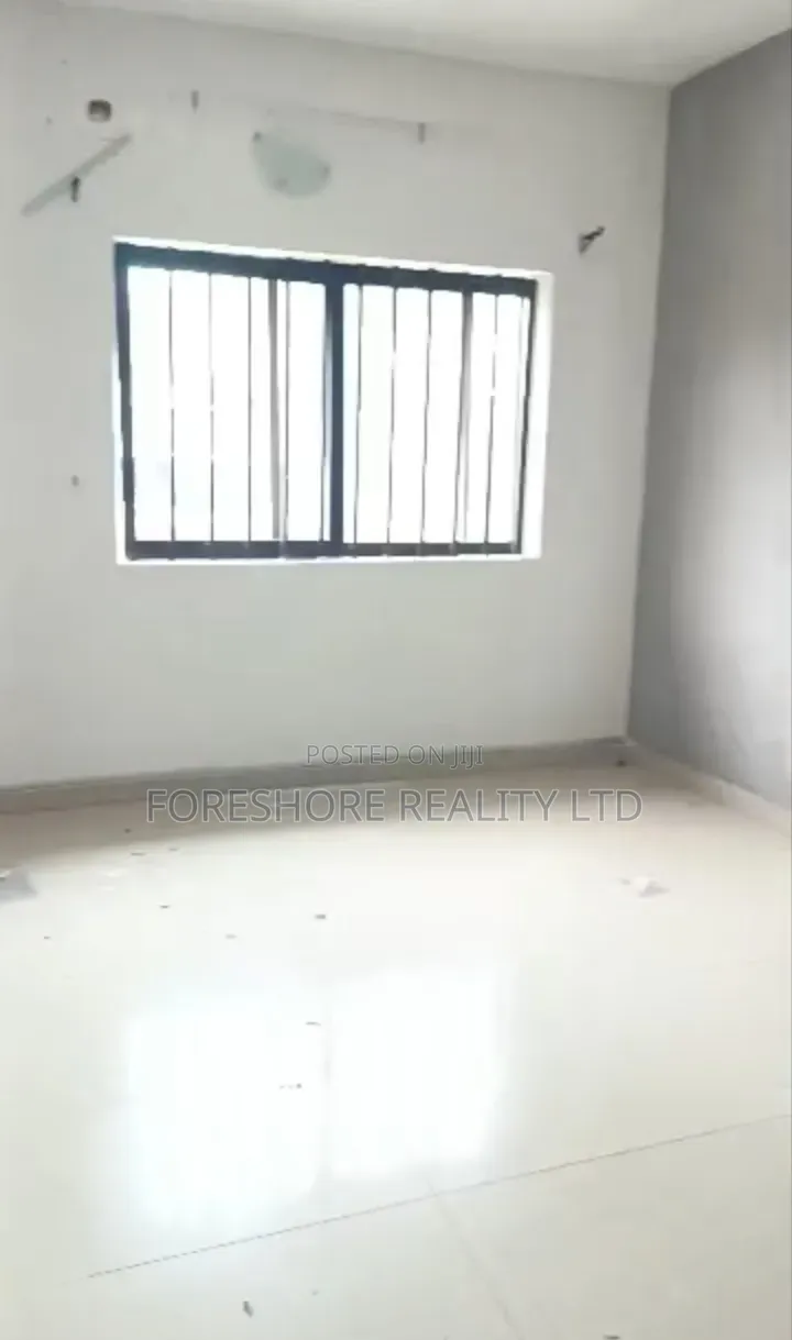 3bdrm Apartment in Ilupeju for rent in Ikorodu Road / Ilupeju