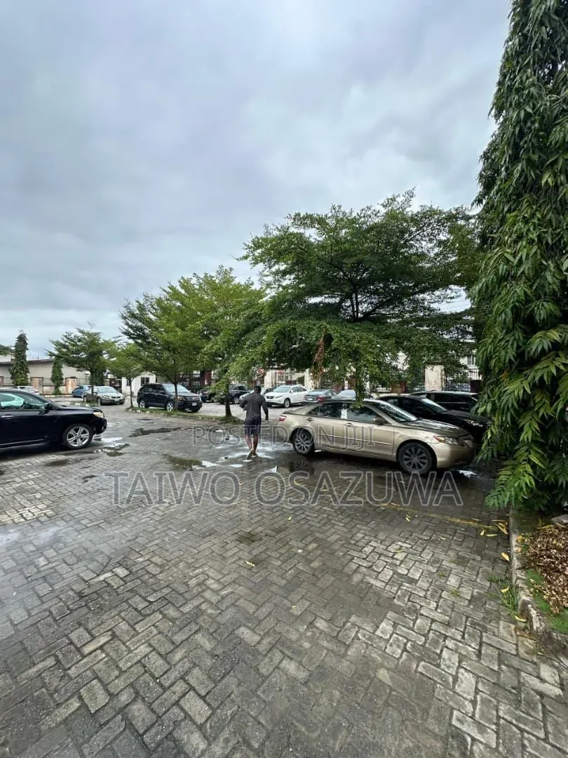 3bdrm Bungalow in Orchid Road, Lekki Expressway for sale in Lekki Expressway