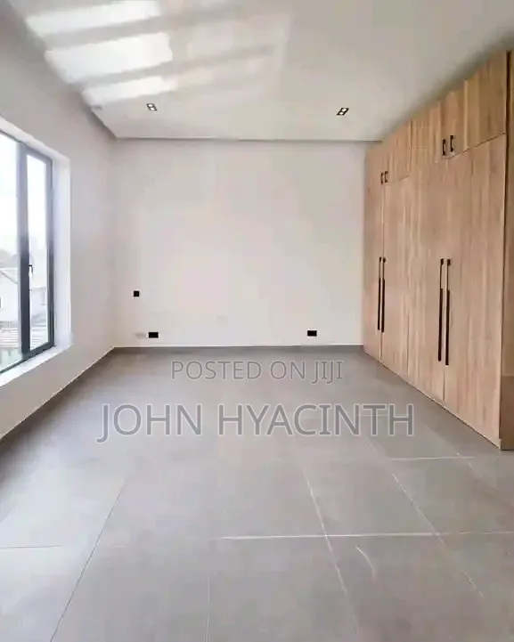 4bdrm Duplex in Utako for sale in Utako