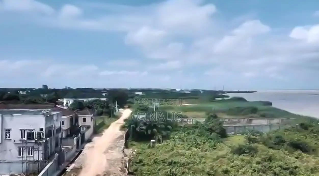 2.5 Hectares Land for Sale in Lagoon View Estate, Ikorodu in Ibeshe / Ikorodu