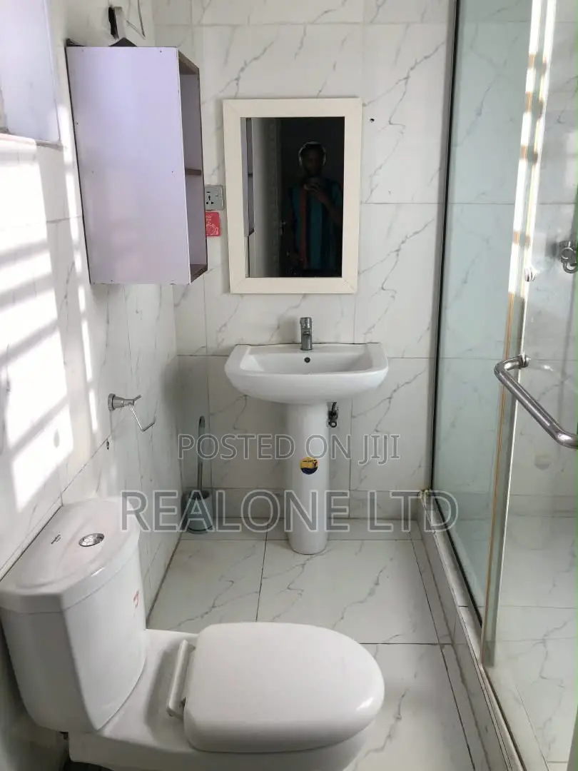 Mini Flat in Ikota for rent in Ikota
