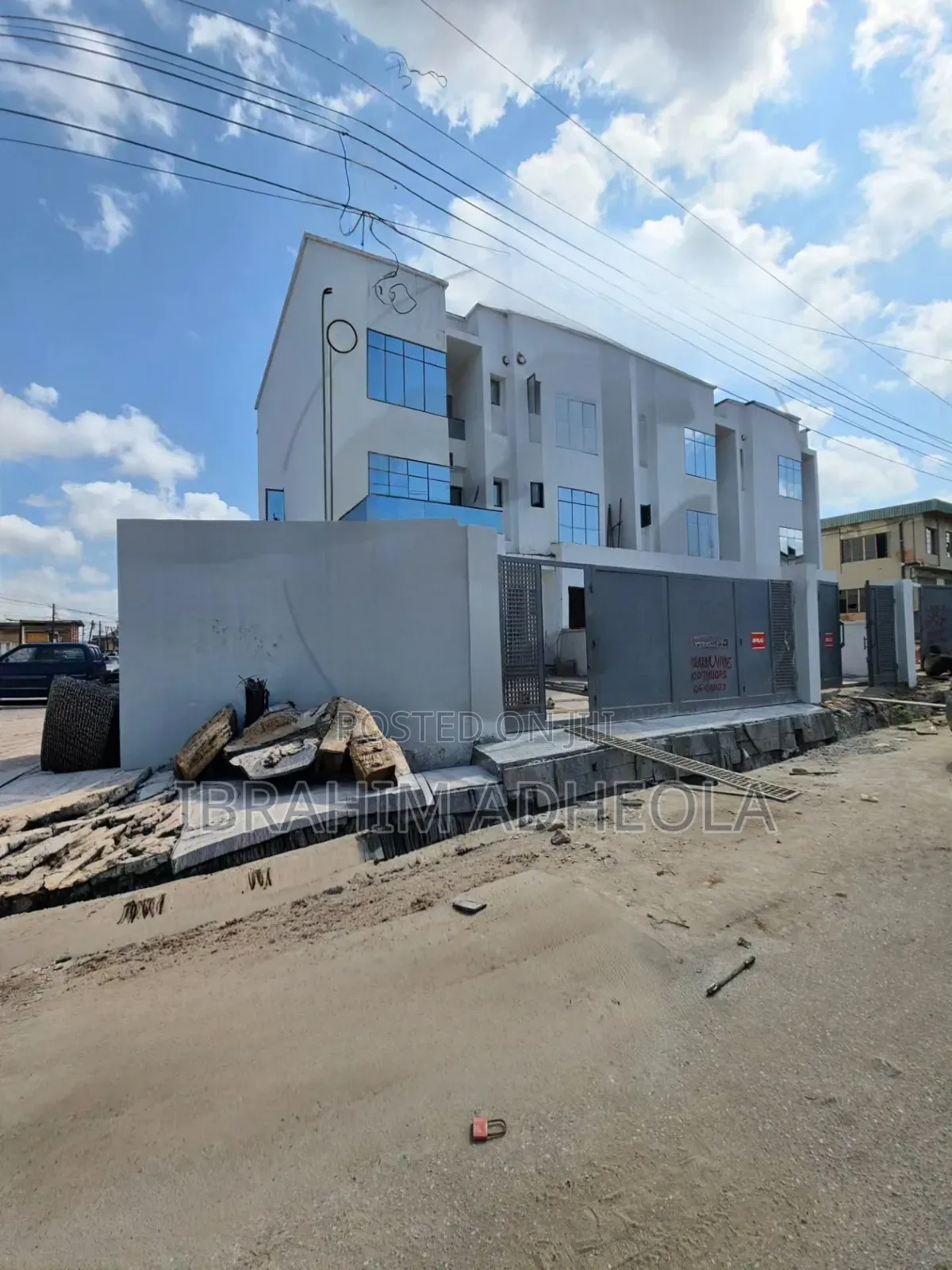 4bdrm Townhouse/Terrace in Maryland, Mende for sale in Mende