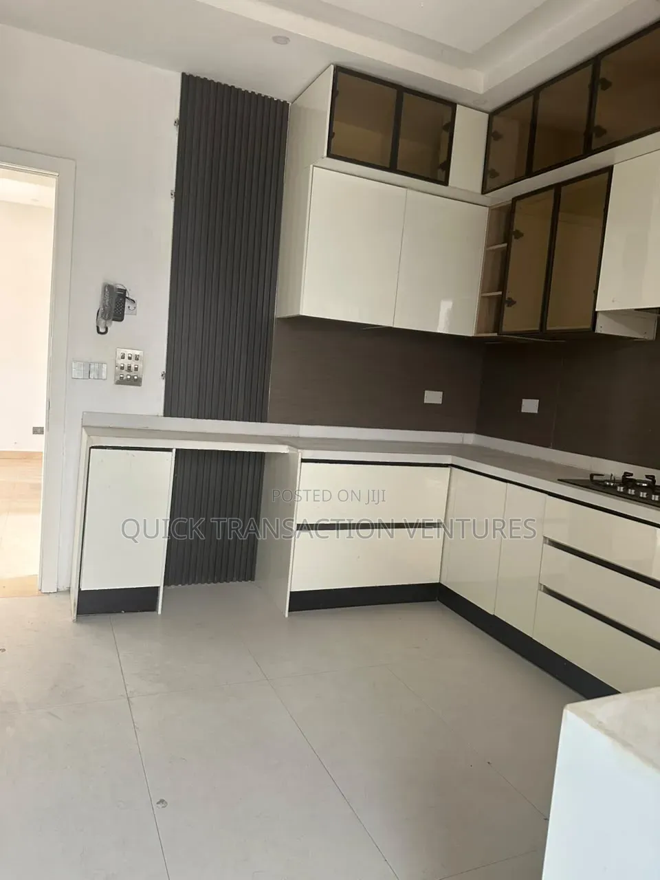 5bdrm Duplex in Hampton Bay Estate, Ikate for rent in Ikate