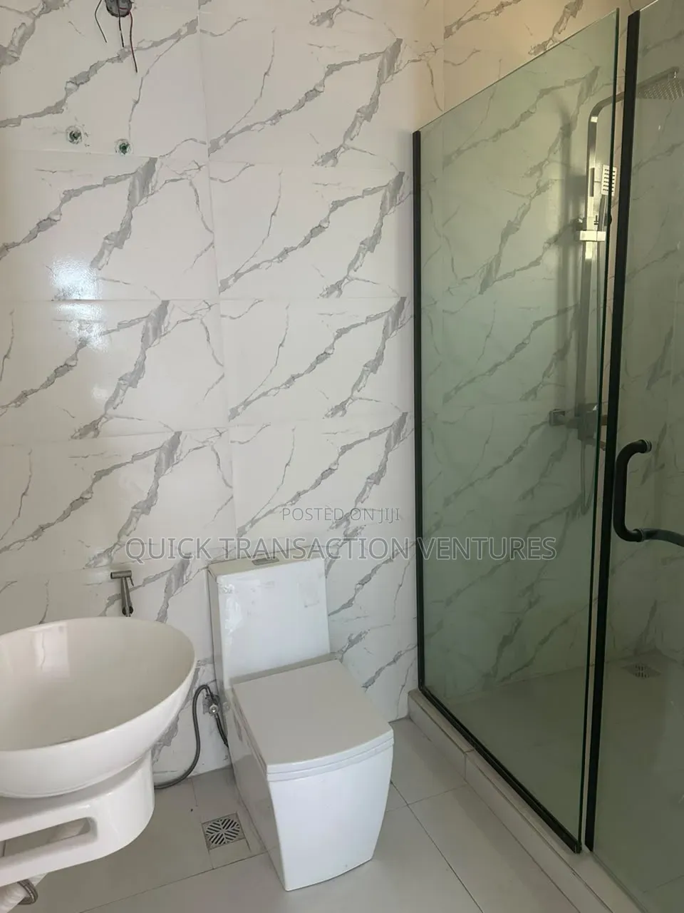 5bdrm Duplex in Hampton Bay Estate, Ikate for rent in Ikate