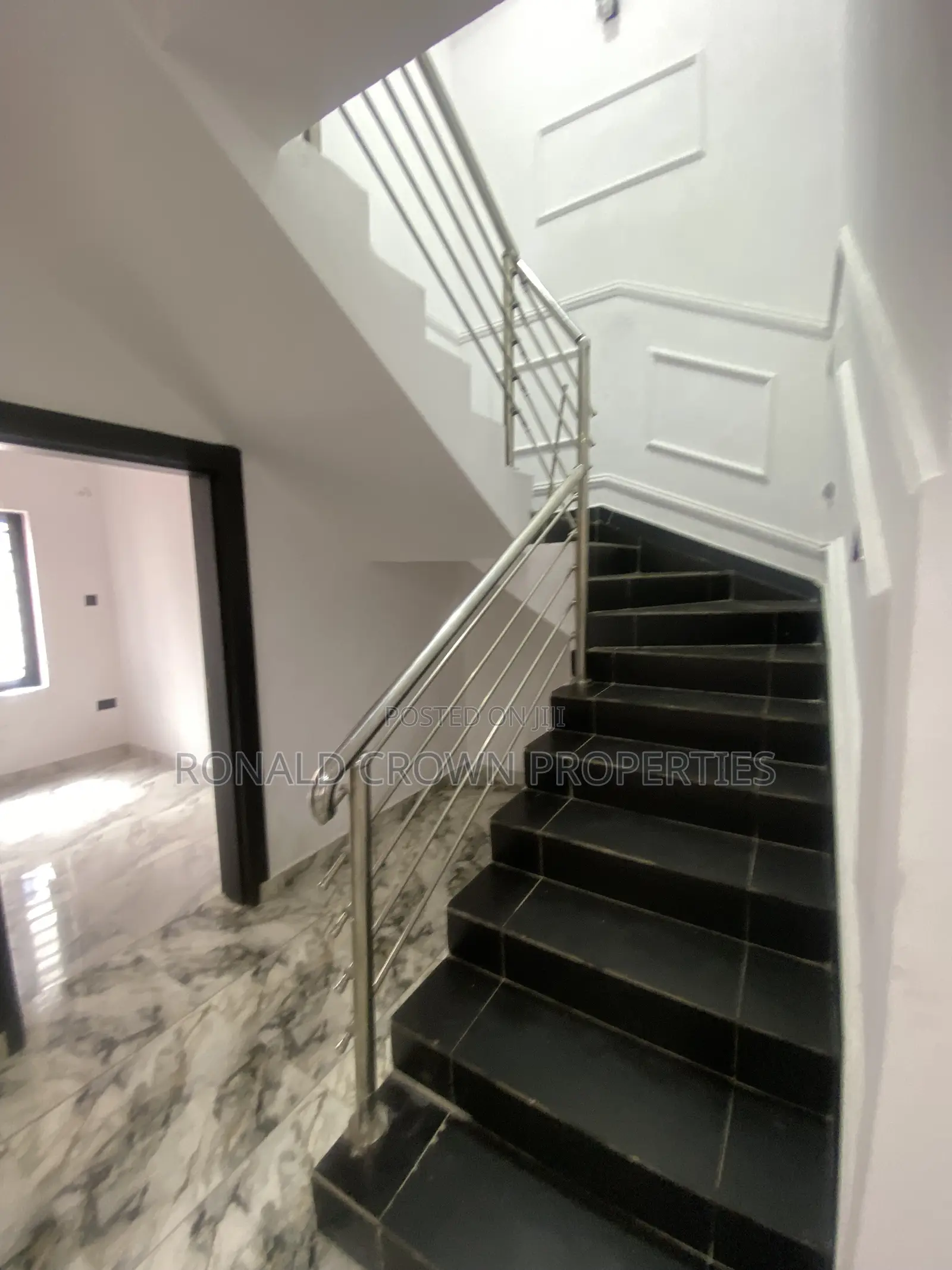 4bdrm Duplex in Ajao Estate for sale in Ajao Estate