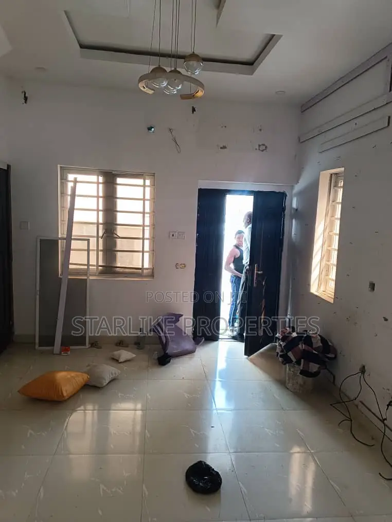 4bdrm Duplex in Ikota for rent in Ikota