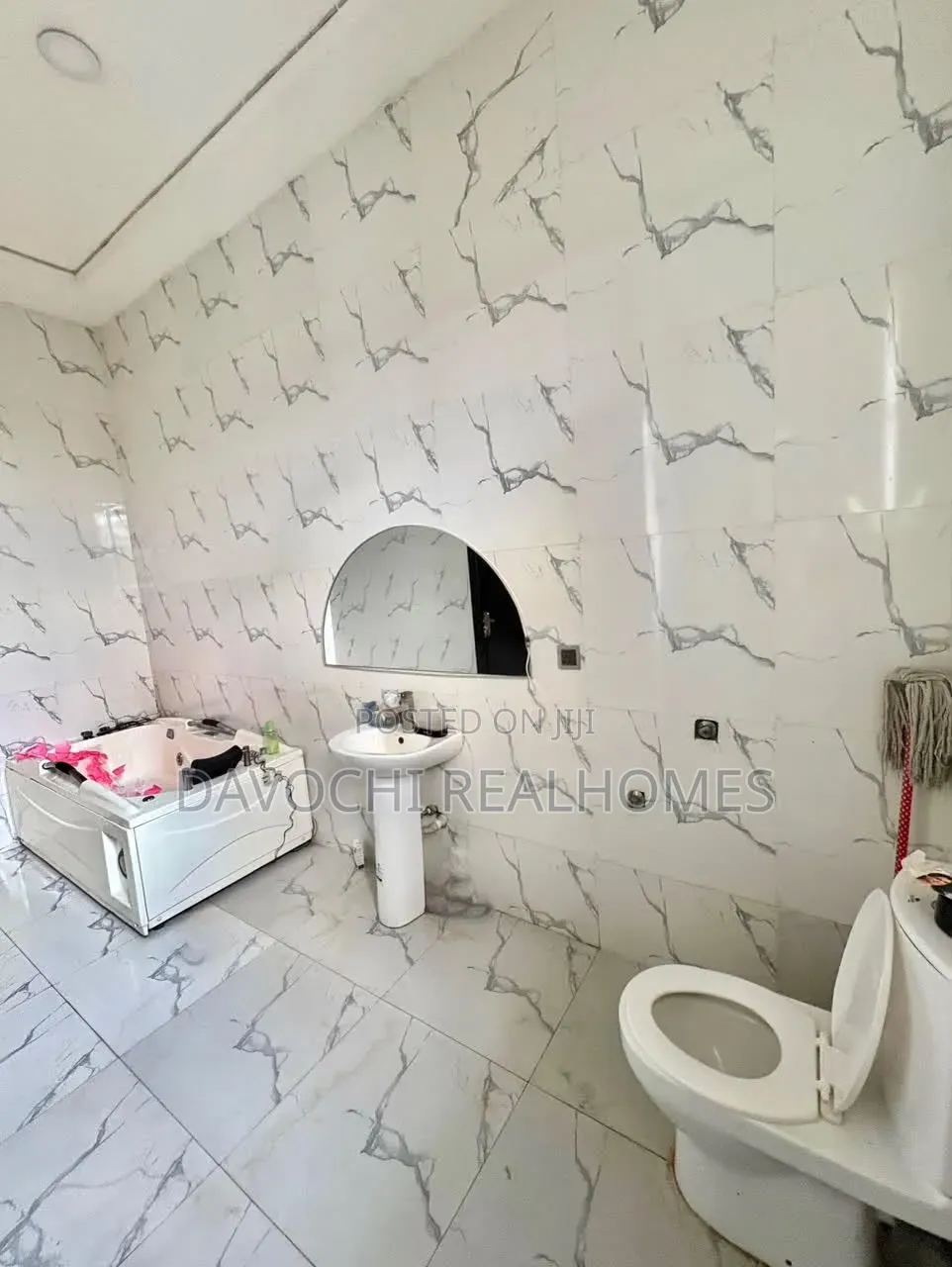 1bdrm Apartment in Ikota for rent in Ikota