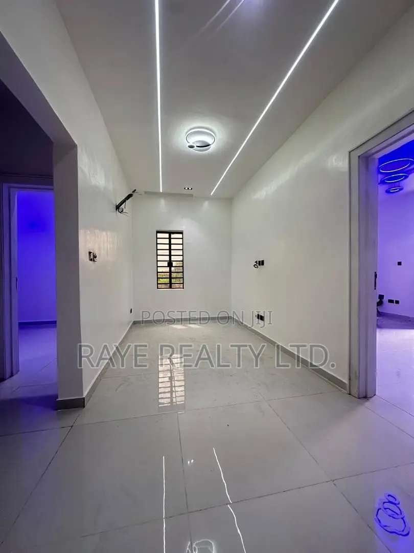 4bdrm Duplex in Sangotedo for sale in Sangotedo