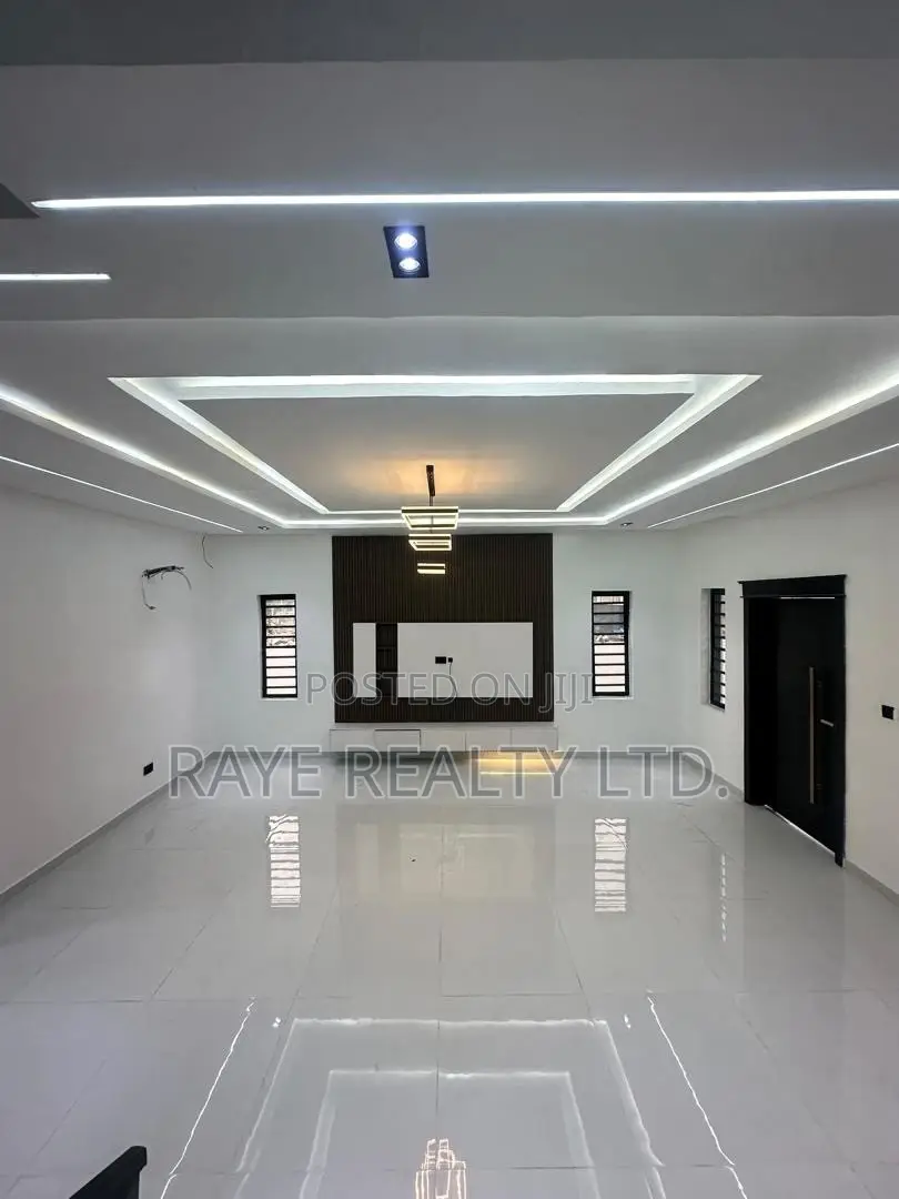 4bdrm Duplex in Sangotedo for sale in Sangotedo