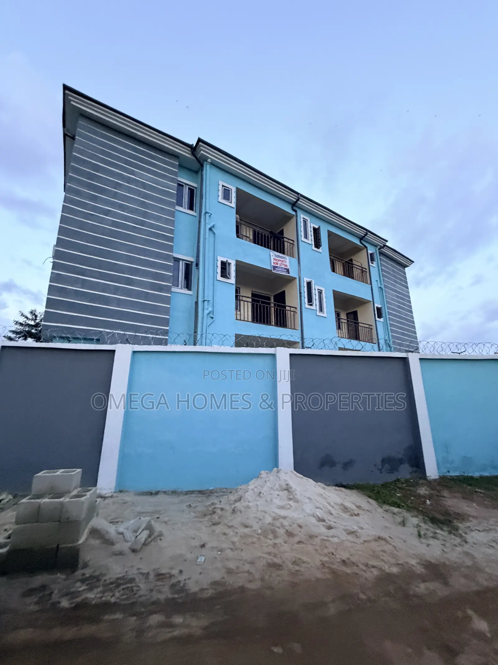 2bdrm Block of Flats in Ibb Phase 2, Umuahia for sale in Umuahia