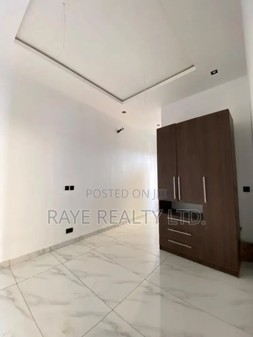 4bdrm Duplex in Sangotedo for sale in Sangotedo