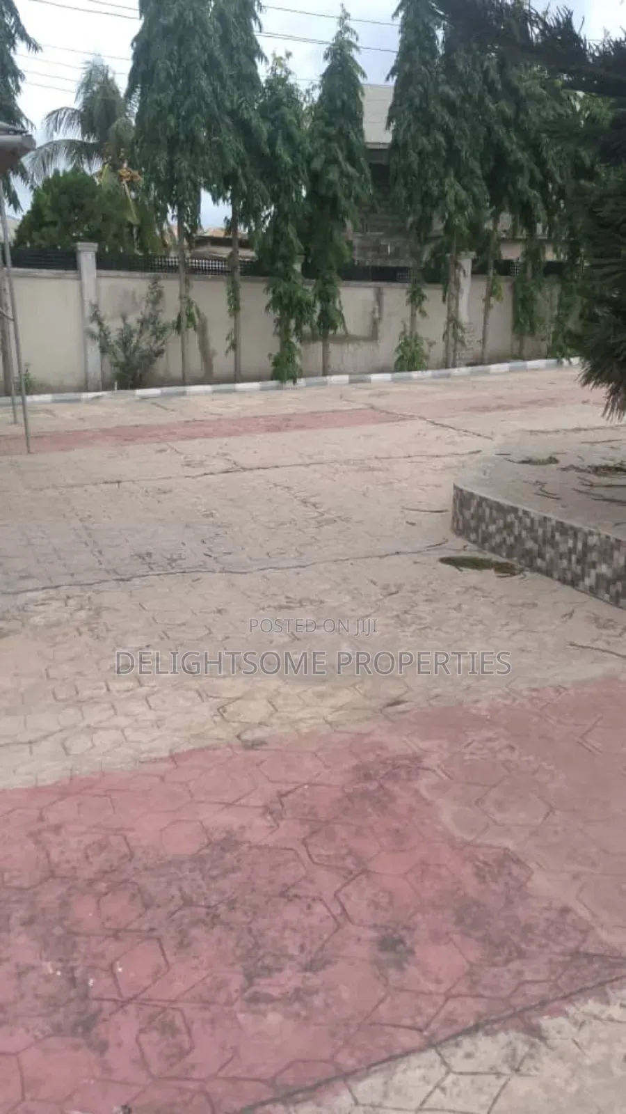 5bdrm Duplex in Adedokun, Ologuneru for sale in Ologuneru