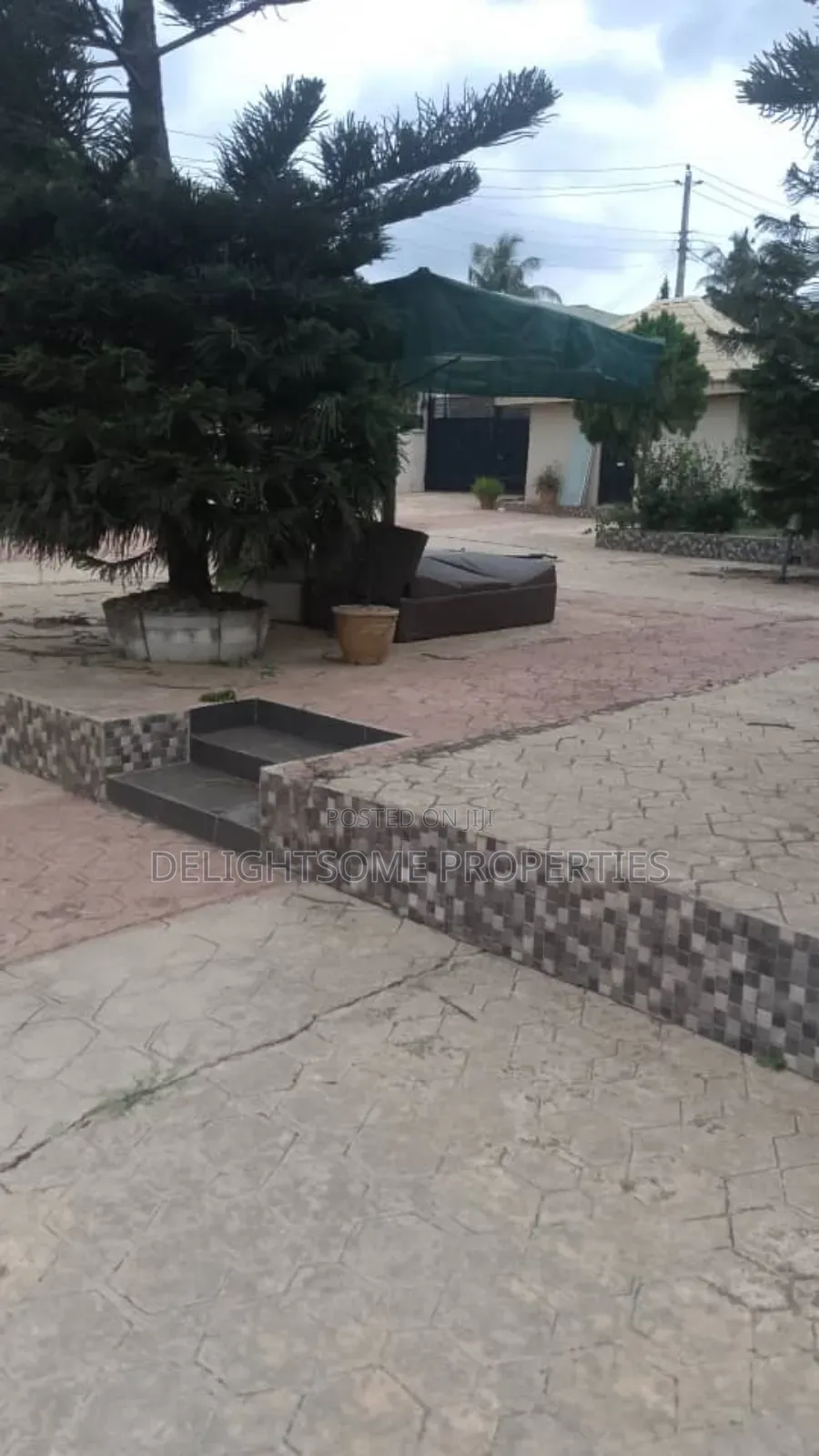 5bdrm Duplex in Adedokun, Ologuneru for sale in Ologuneru