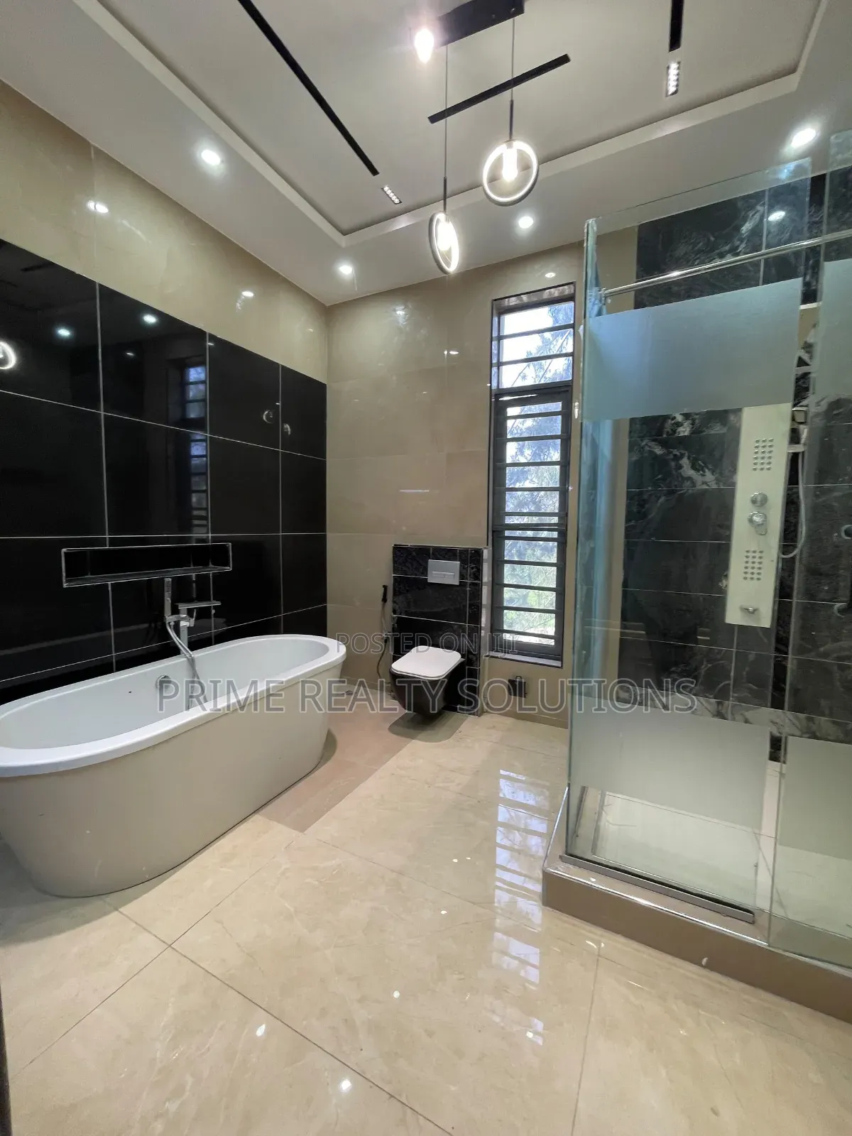 5bdrm Duplex in Ikota for sale in Ikota