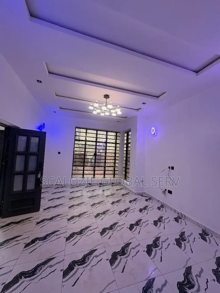 4bdrm Duplex in Sars Road Port for sale in Port-Harcourt