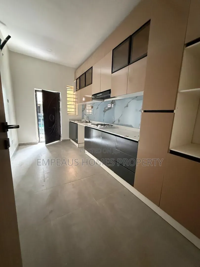 3bdrm Duplex in Abraham Adesanya Estate for rent in Abraham Adesanya Estate