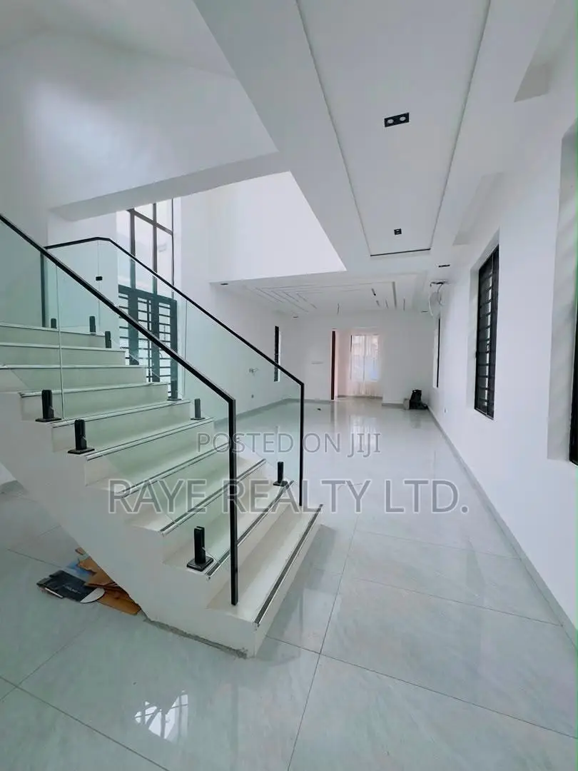 5bdrm Duplex in Magodo for sale in Magodo