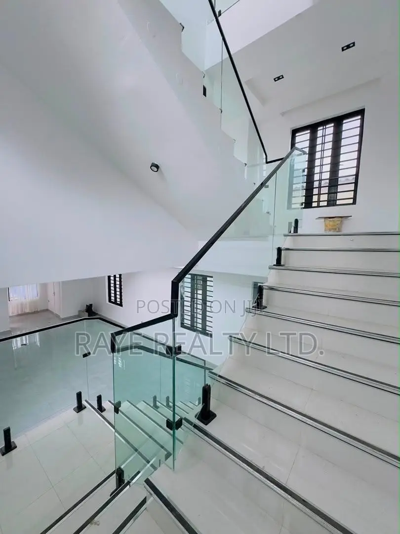 5bdrm Duplex in Magodo for sale in Magodo