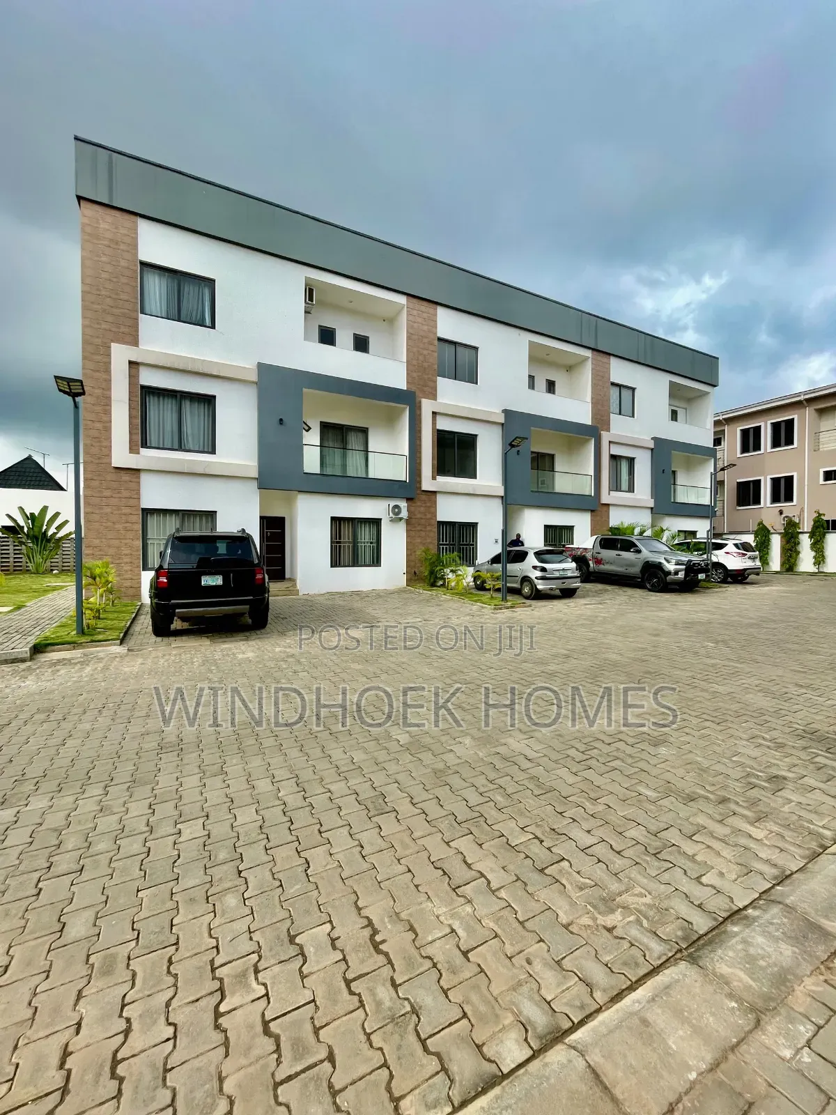 5bdrm Duplex in Jahi for sale in Jahi