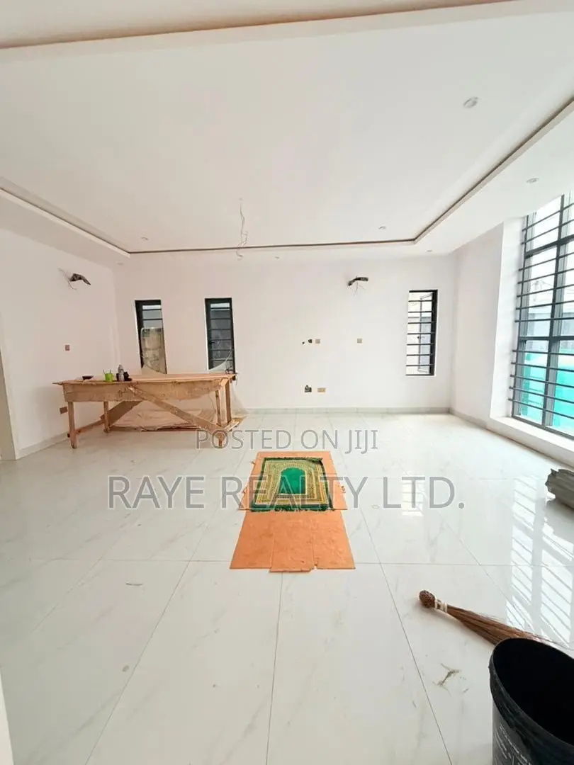 5bdrm Duplex in Magodo for sale in Magodo