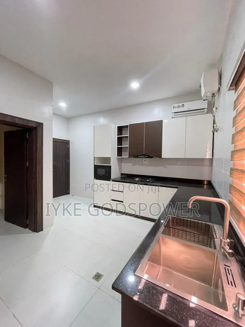2bdrm Block of Flats in Legislative Qtrs, Zone B for rent in Zone B