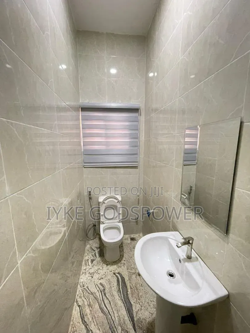 2bdrm Block of Flats in Legislative Qtrs, Zone B for rent in Zone B