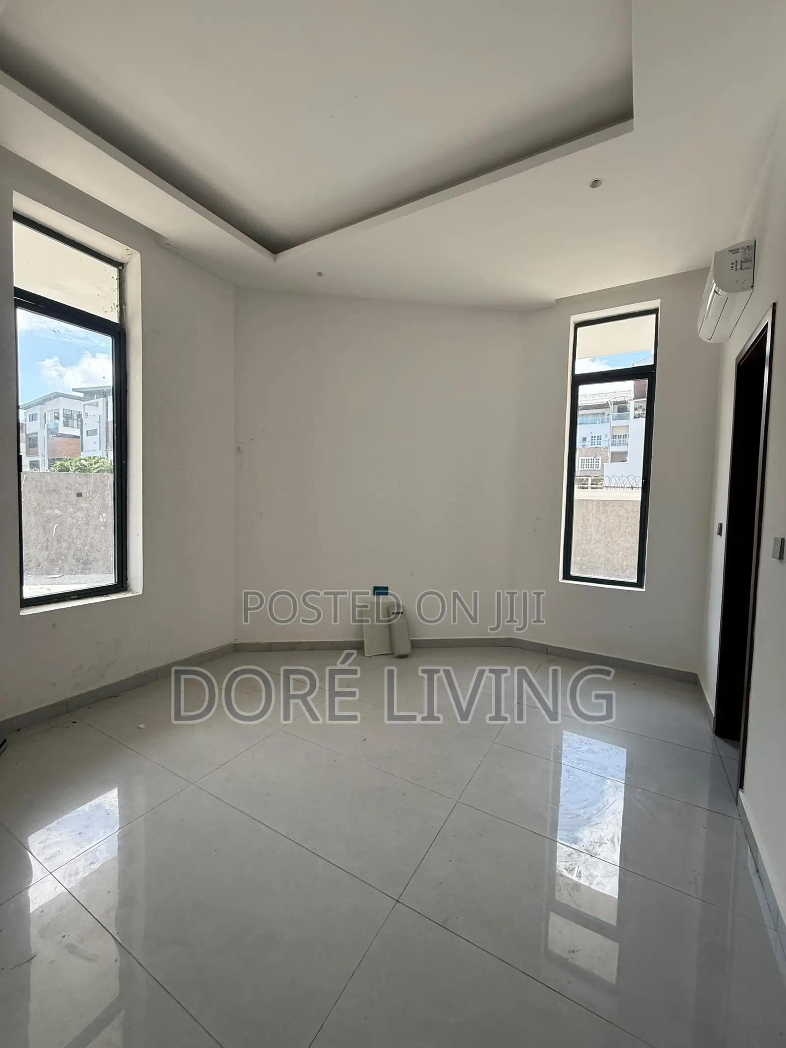 5bdrm Mansion in Banana Island for sale in Banana Island