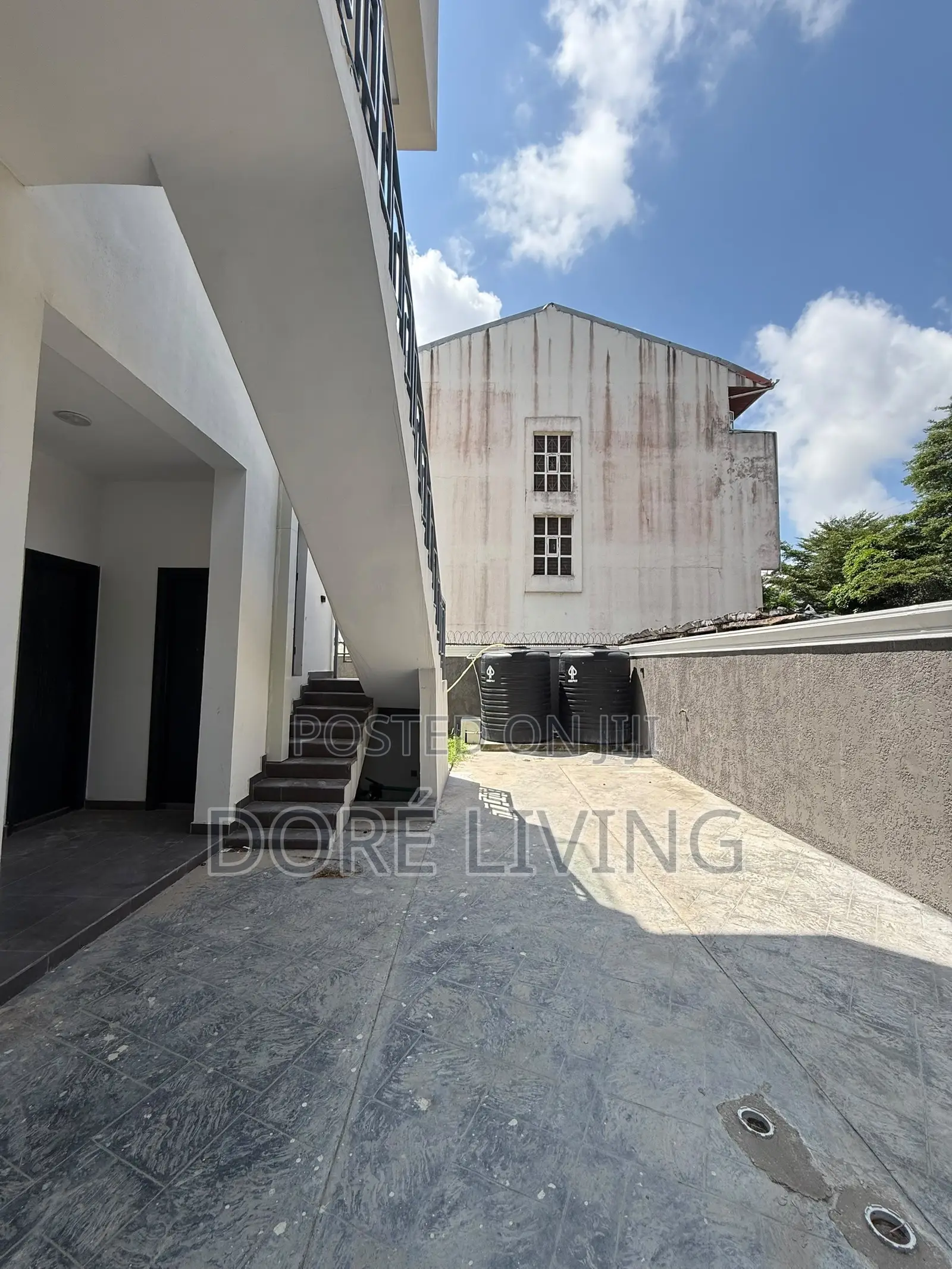 5bdrm Mansion in Banana Island for sale in Banana Island