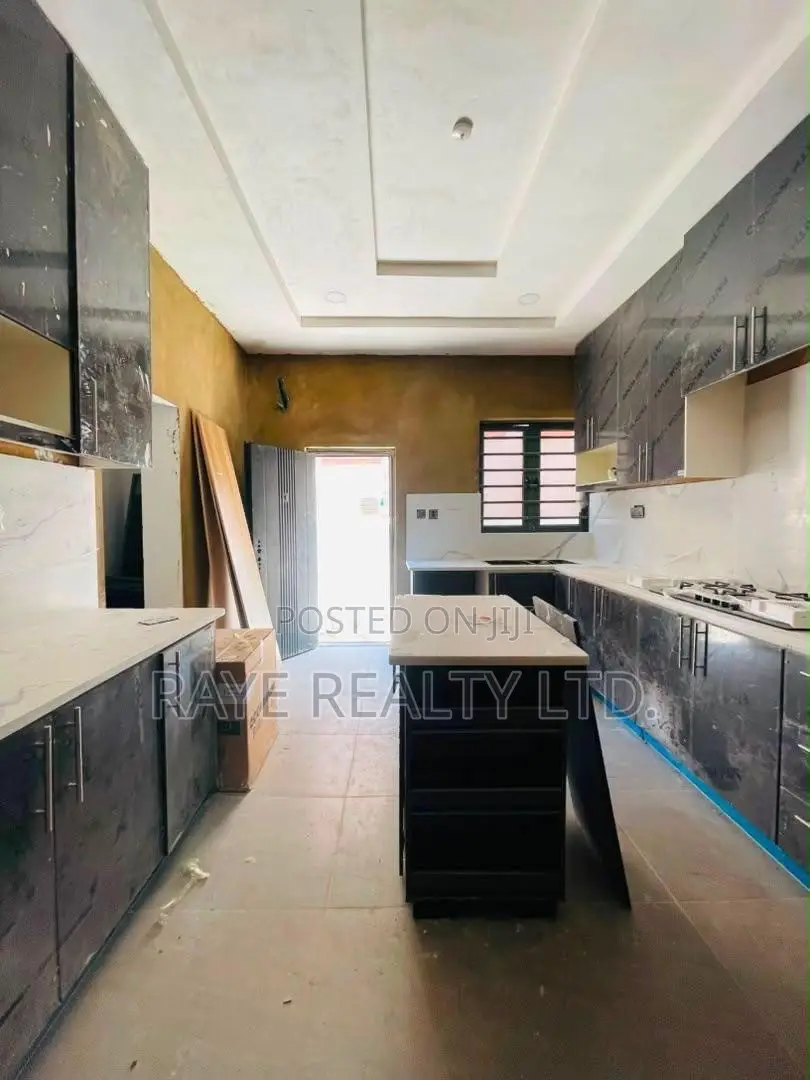 6bdrm Duplex in Magodo for sale in Magodo
