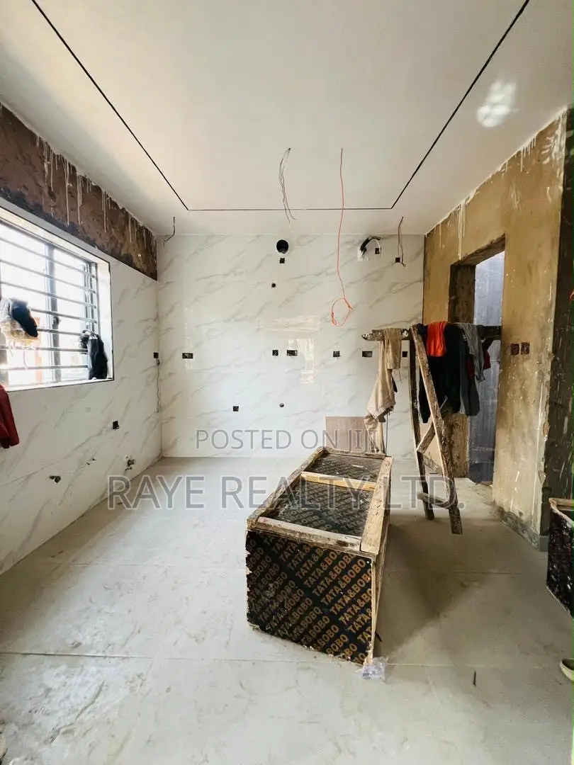 4bdrm Duplex in Adeniyi Jones for sale in Adeniyi Jones